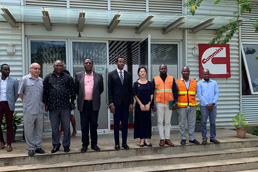 Visita de Sua Excelência Vice Ministro dos Transportes e Comunicações as instalações do Centro de Reparação de Viaturas de Moçambique CRVM